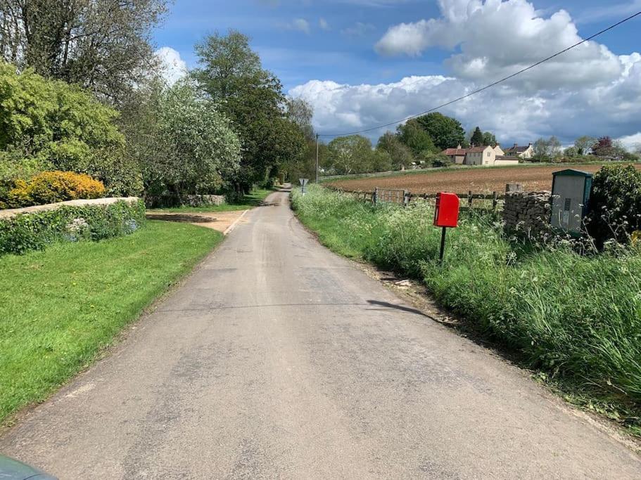 Cosy Cotswolds Retreat Near Bath & Castle Combe Apartamento Chippenham  Exterior foto