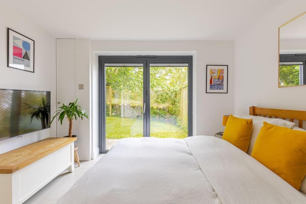 Cosy Cotswolds Retreat Near Bath & Castle Combe Apartamento Chippenham  Exterior foto